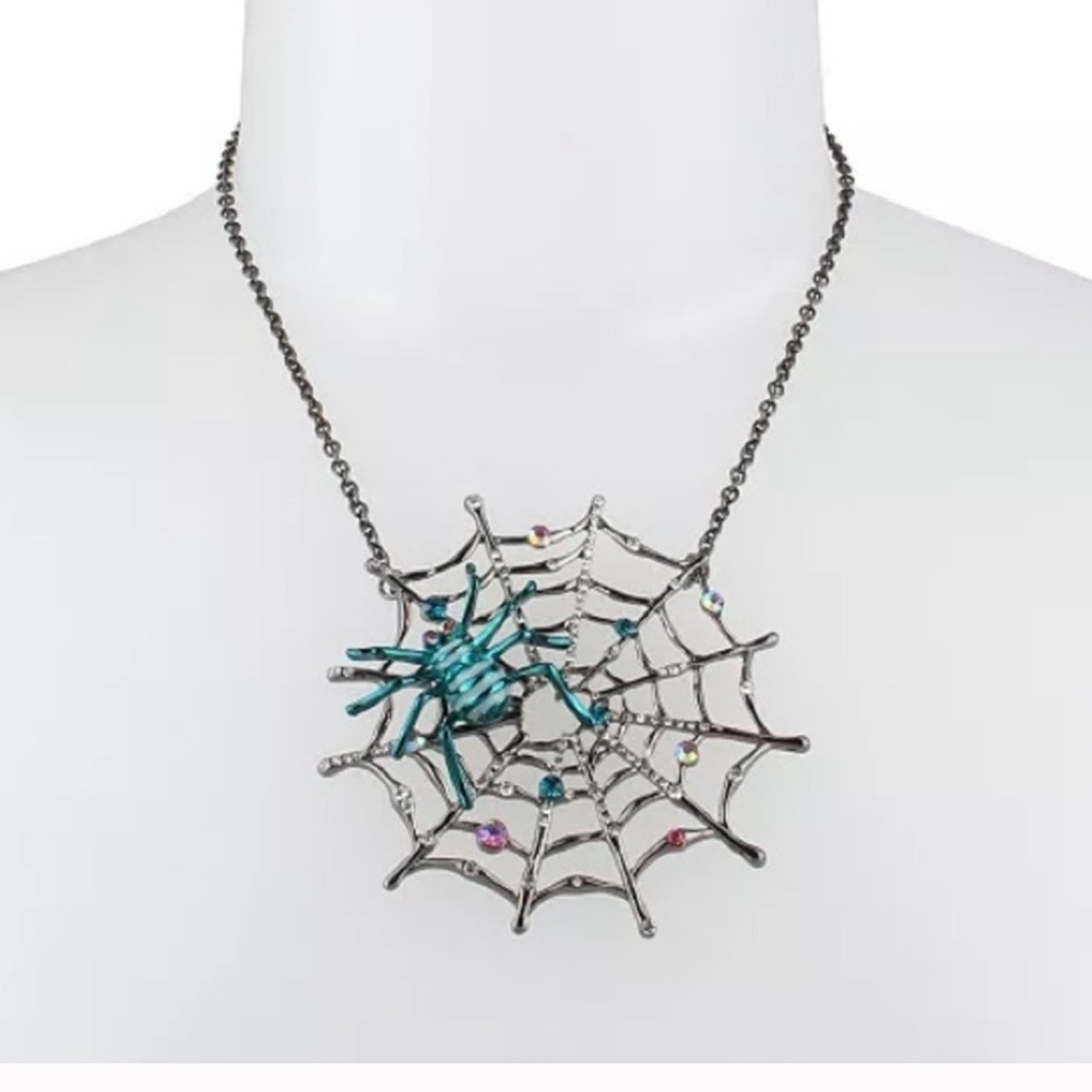 Betsey Johnson Spider Web Pendant Necklace Glow New with tags